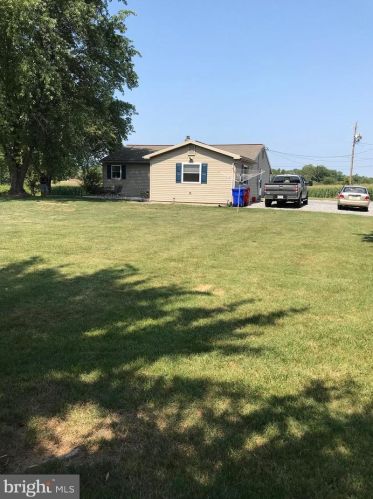 184 Bloserville Rd, Carlisle, PA 17015-8935