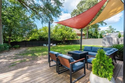 2334 Cortez Way, Atlanta GA  30319-3914 exterior