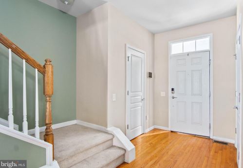 37 Shire Ct, Somerdale, NJ 08083-1254