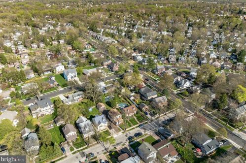 319 Marne Ave, Tavistock NJ 08033-1444 exterior