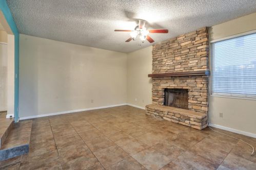 725 Bennington Ave, Turlock CA 95382-0306 exterior