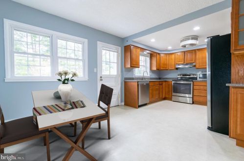 15411 Rowland Ln, Silver Spring, MD 20905-4351