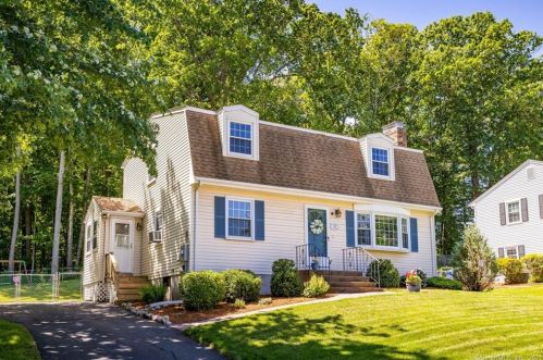 32 Crestdale Rd, Glastonbury, CT 06033-2408