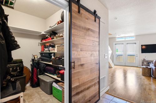 3101 Blake St, Denver CO  80205-2346 exterior