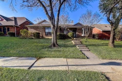 3019 Cemetery Hl Rd, Carrollton TX 75007-5651 exterior