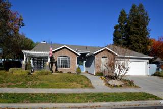 305 Goshen Ave, Clovis, CA 93611-7098
