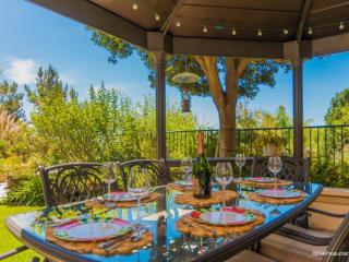 2187 Camino Robledo, Carlsbad, CA 92009-9358