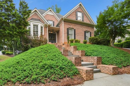 4711 Tarry Post Ln, Suwanee, GA 30024-7326