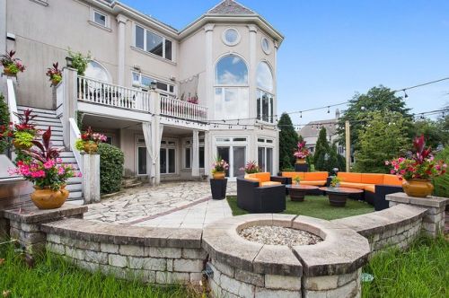 603 Ambriance Dr, Willowbrook IL  60527-0806 exterior