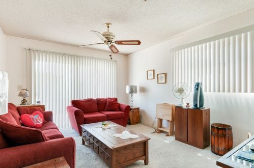 6950 Peralta Pl, Riverside CA  92509-6311 exterior