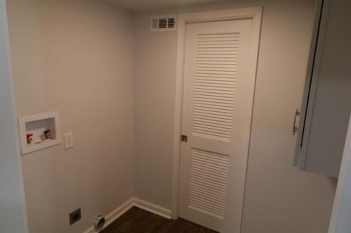 813 Mercury Dr, Atlanta GA  30331-0033 exterior