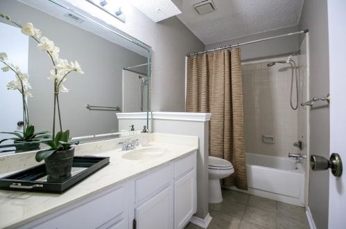 6900 Penhurst Dr, Fort Worth TX 76133-6422 exterior