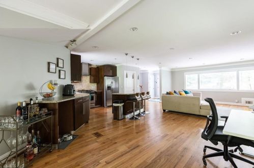 503 Collier Ridge Dr, Atlanta GA  30318-7205 exterior