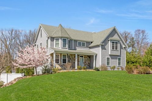 162 Fillow St, Norwalk, CT 06850-2315