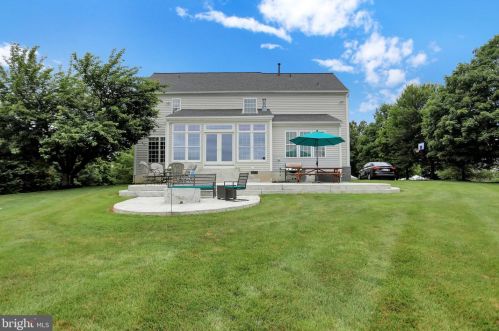 1716 Cattail Meadows Dr, Woodbine, MD 21797-7852