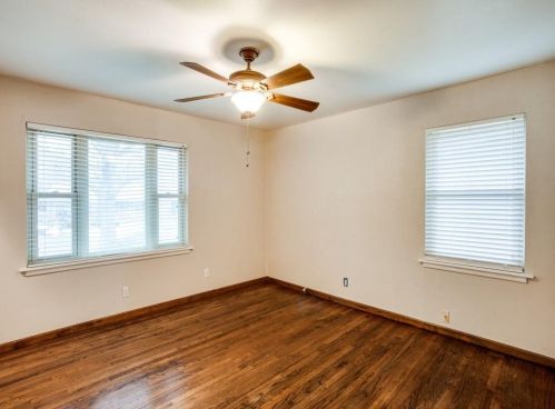 4221 Selkirk Dr, Fort Worth TX  76109-5330 exterior