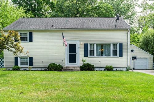 52 Pierson Dr, Wallingford, CT 06492-2018