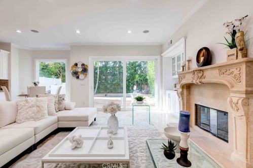 4719 Tobias Ave, Van Nuys CA  91403-2826 exterior