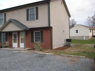 1826 Bennington St, Roanoke VA  24014-3804 exterior