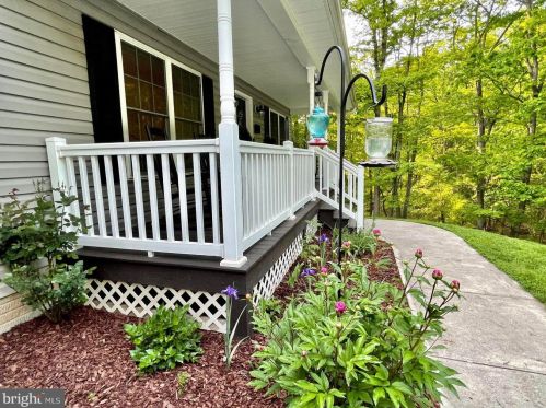 182 Hidden Springs Ct, Slanesville, WV 25444-3203