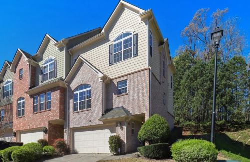 1305 Glen Ivy, Marietta, GA 30062-3592