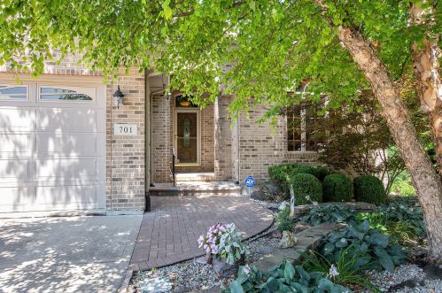 701 River Bluff Ct, Joliet, IL 60404-8117
