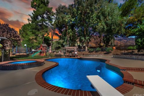 10283 Cherry Croft Dr, Yucaipa, CA 92399-9653