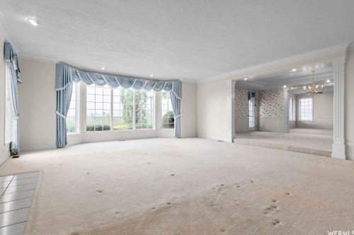 2515 Willow Hl Dr, Sandy UT 84093-1894 exterior