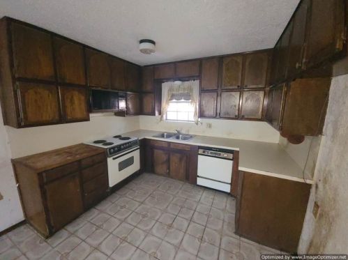 1922 Northlake Dr, Garland, TX 75040-4843