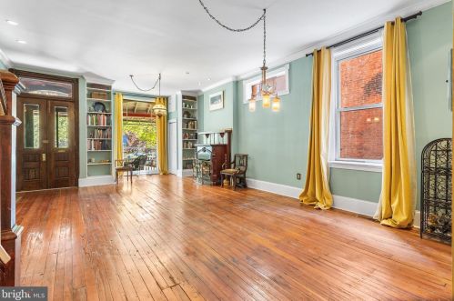 430 42 St, Philadelphia PA 19104-0044 exterior