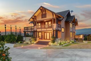 776 Crafton Ave, Redlands, CA 92374-8212