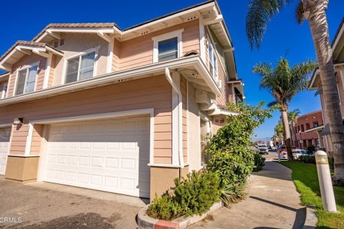 202 7th St, Oxnard, CA 93030-7100