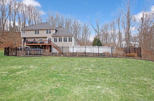 38 Marlin Rd, Sandy Hook, CT 06482-1359