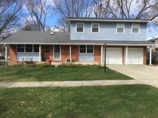 56 Patricia Ln, Palatine, IL 60074-5736