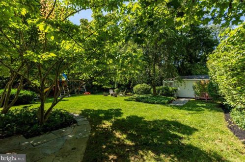 7 Armour Rd, Princeton NJ  08540-3003 exterior