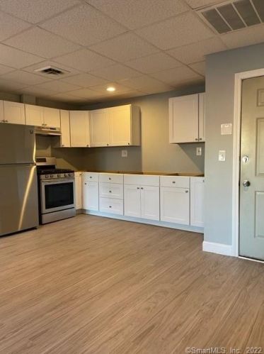 25 Maiden Ln, Torrington, CT 06790-5332