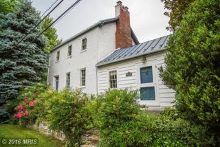 677 Federal St, Paris, VA 20130-1610