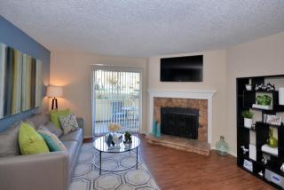 165 Old Orchard Ln, Lewisville TX  75067-3499 exterior