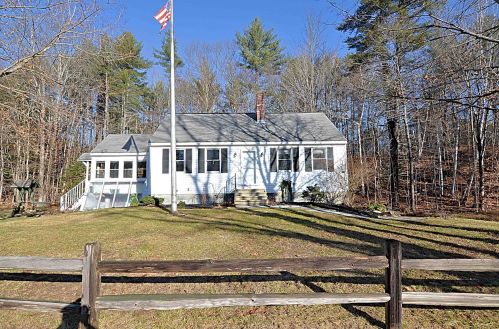 162 Maple St, Andover, NH 03216-3910