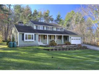 5 Winding Hollow Rd, Hudson, NH 03051-5115