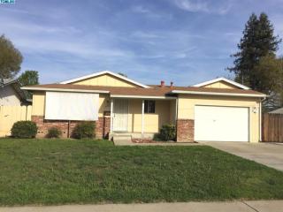 2322 County Center Dr, Visalia, CA 93277-6036