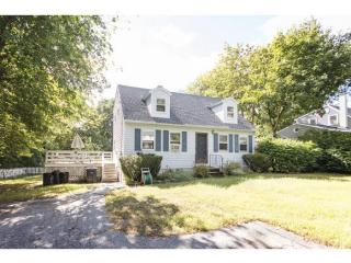 15 Custom St, Nashua, NH 03062-2035