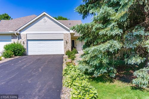 112069 Stone Creek Dr, Chaska, MN 55318-2400