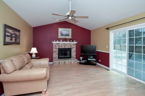 700 Southwick Dr, Barrington Hills, IL 60102