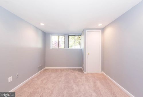 5612 Thicket Ln, Columbia MD  21044-2527 exterior