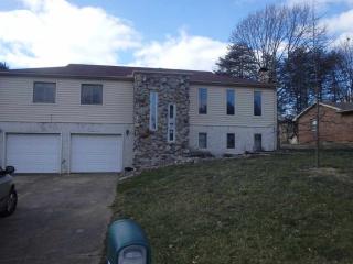 6055 Magnolia Dr, Newburgh IN  47630-1739 exterior