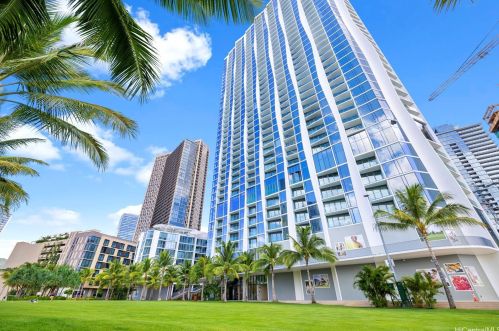 1000 Auahi St, Honolulu HI  96814-4105 exterior