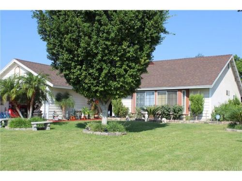 812 Grovewood Ave, Bloomington, CA 92316-2110