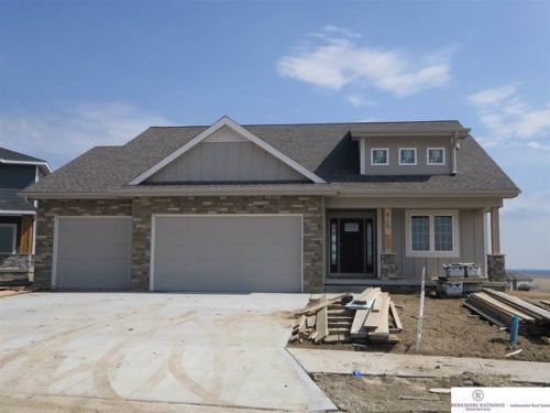 815 10th Ave, Springfield, NE 68059