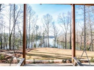 9250 Four Mile Creek Rd, Gainesville, GA 30506-3993